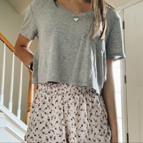 Lounge Gray Cropped Loose V Neck - Picture 3 of 7